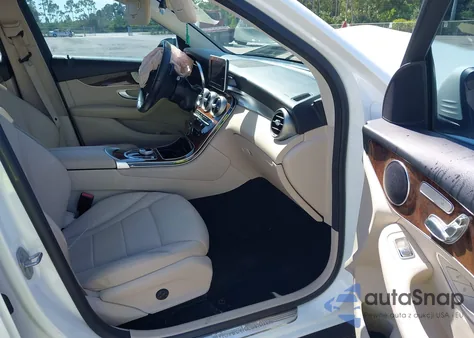 2018 Mercedes-Benz Glc 300 from USA, damaged, VIN WDC0G4JB7JV019484